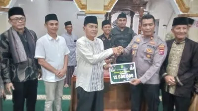 Tim 8 Safari Ramadan Kunjungi Nagari Pilubang, Bantuan Rp15 Juta Langsung Cair ke Rekening Masjid